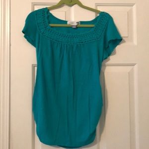 Turquoise knitted collar Old Navy maternity shirt